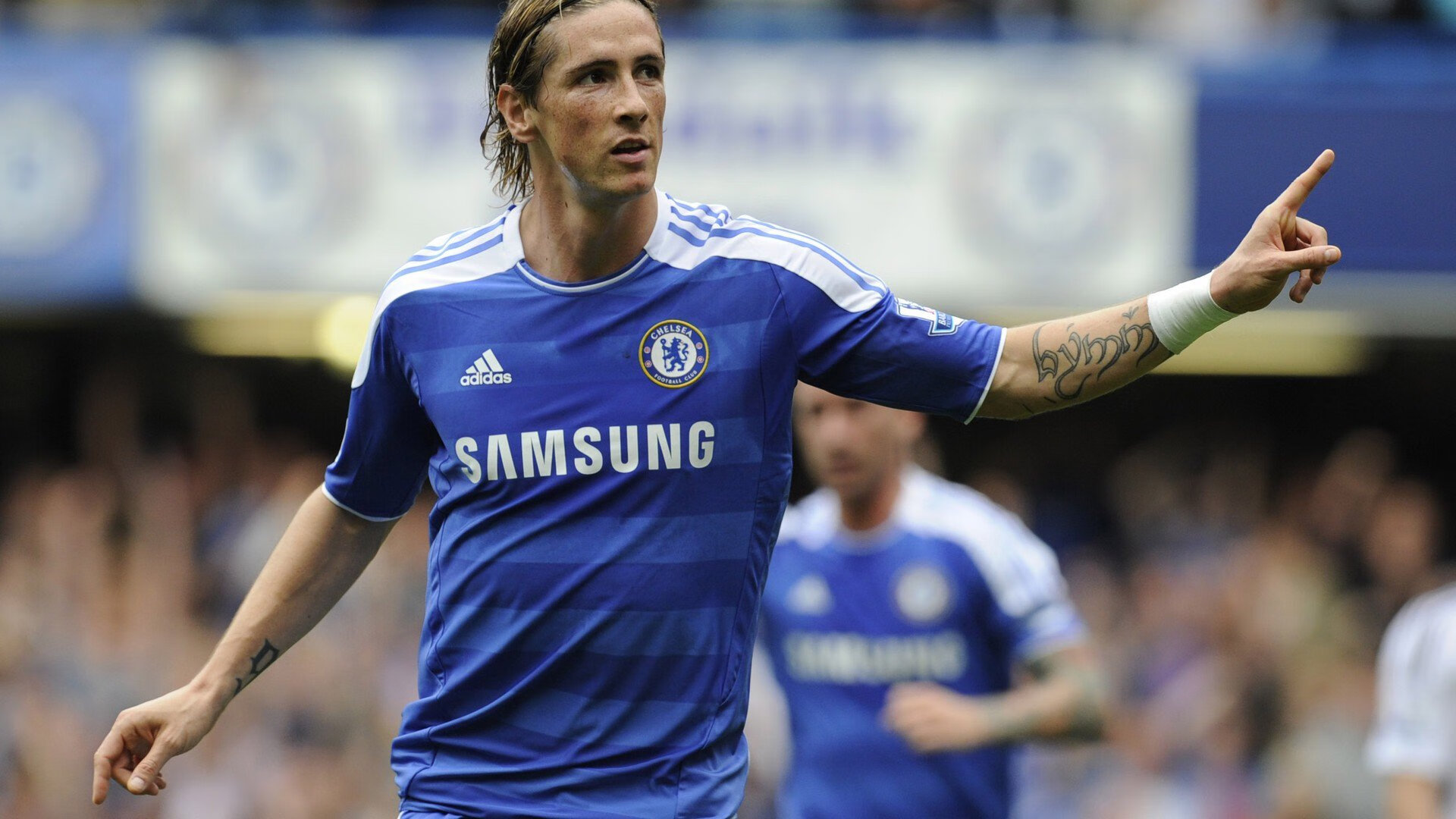 开云体育-穆古鲁扎30分钟硬战利物浦，防守出色胜负悬念重重，德罗巴焦点对决再创辉煌